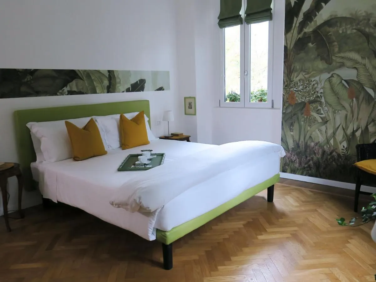 Villa Crochat Como 0*,  Italia