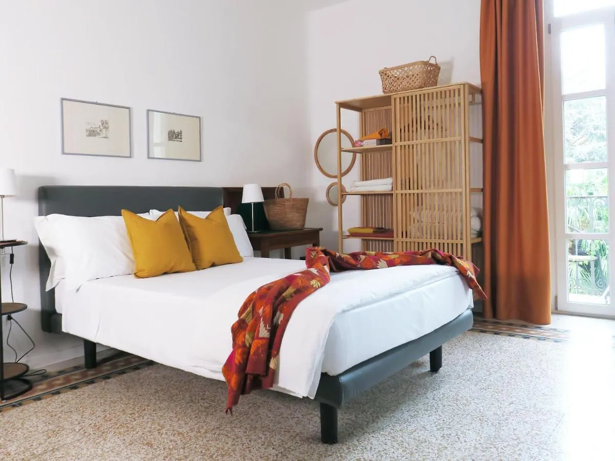 Villa Crochat Como 0*,  Italia